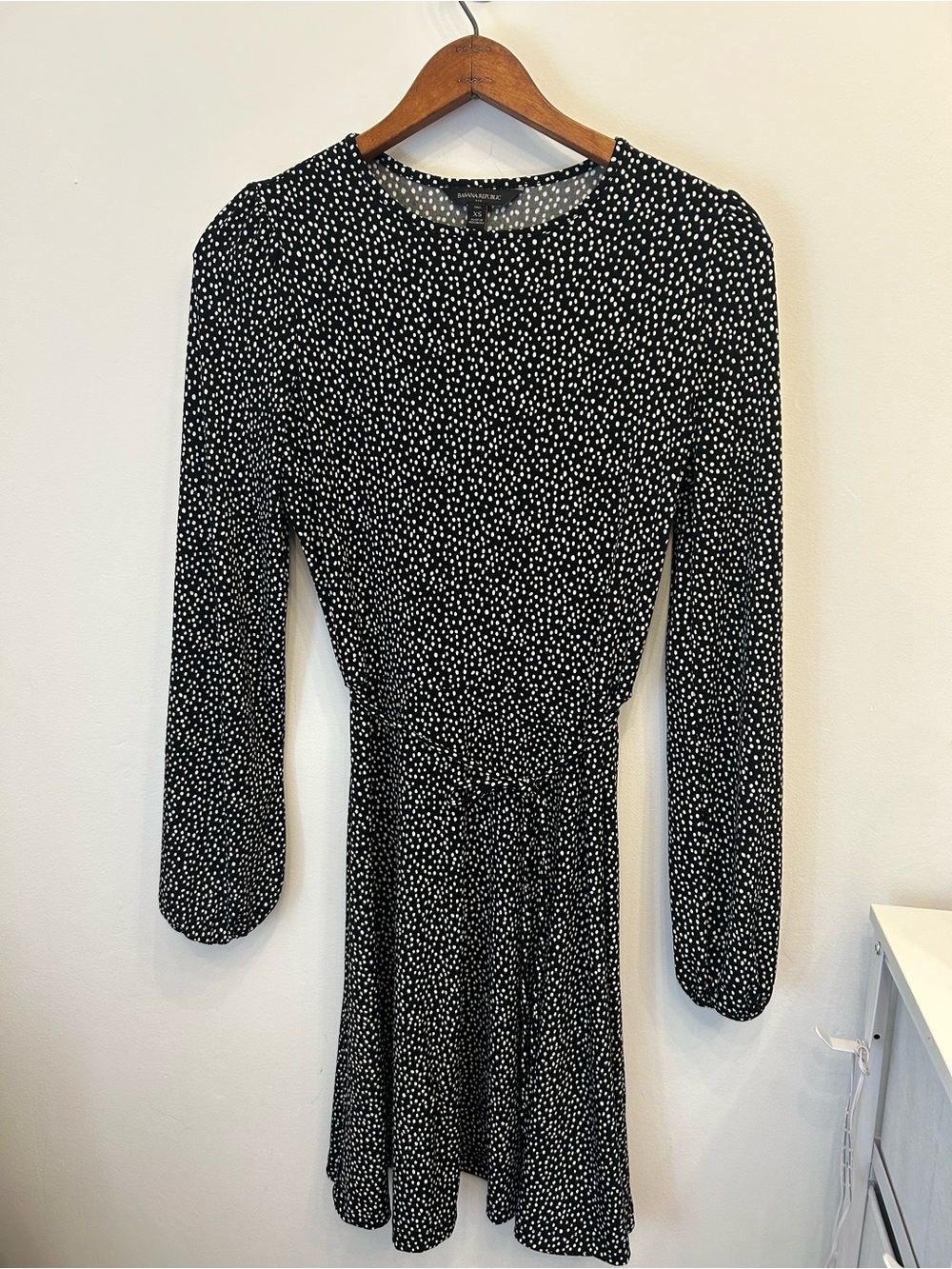 Banana Republic XS Tall Black & White Dot Long-Sleeve Fit-and-Flare Dress